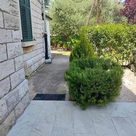 Parenzana Apartman *